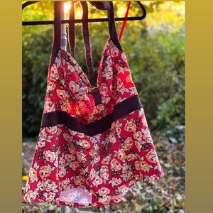 Torrid Size 4 Floral/Polka Dot Peplum Halter Top